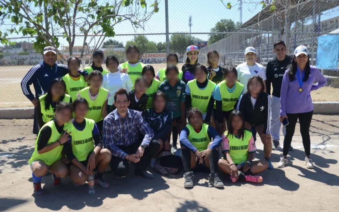 Construyen ‘canchas de igualdad’ con Torneo Relámpago del 8M en Silao